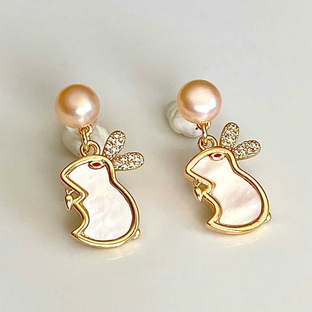E136-Handmade Champagne Freshwater Pearl Mother Of Pearl Bunny Earring - Picture 6 of 6